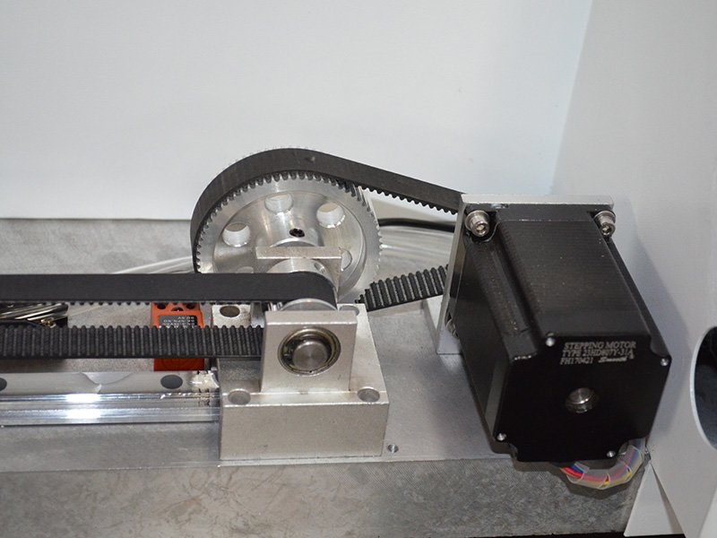 Laser cutting machine photo 3