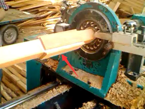 Irregular Wood Cutter