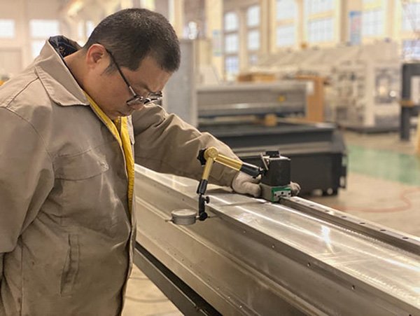 adjusting linear moving x y axis precision