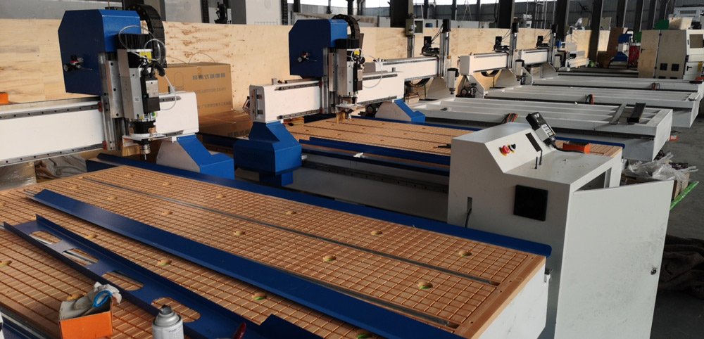 cnc router EL-R1325 with rotary in factory making