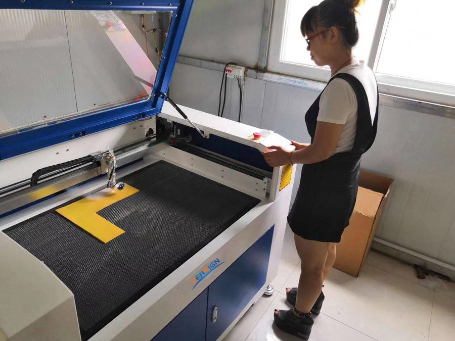 CO2 laser cutting machine operation is easy